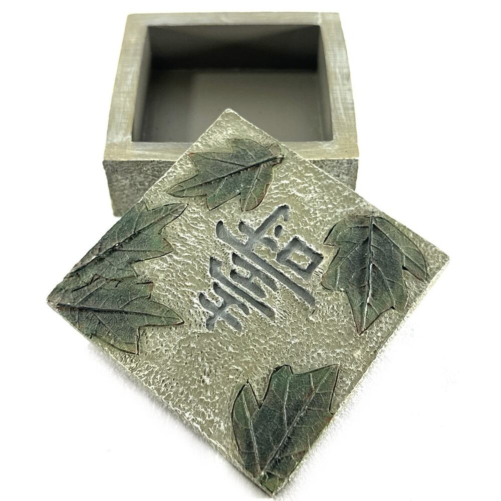 Square Lidded Green & Gray Japan Symbol Longevity Trinket Box - Picture 4 of 8